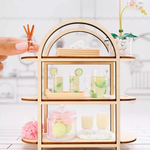 MGA's NWT Miniverse Make It Mini Spa Multipack - Picture 3 of 4